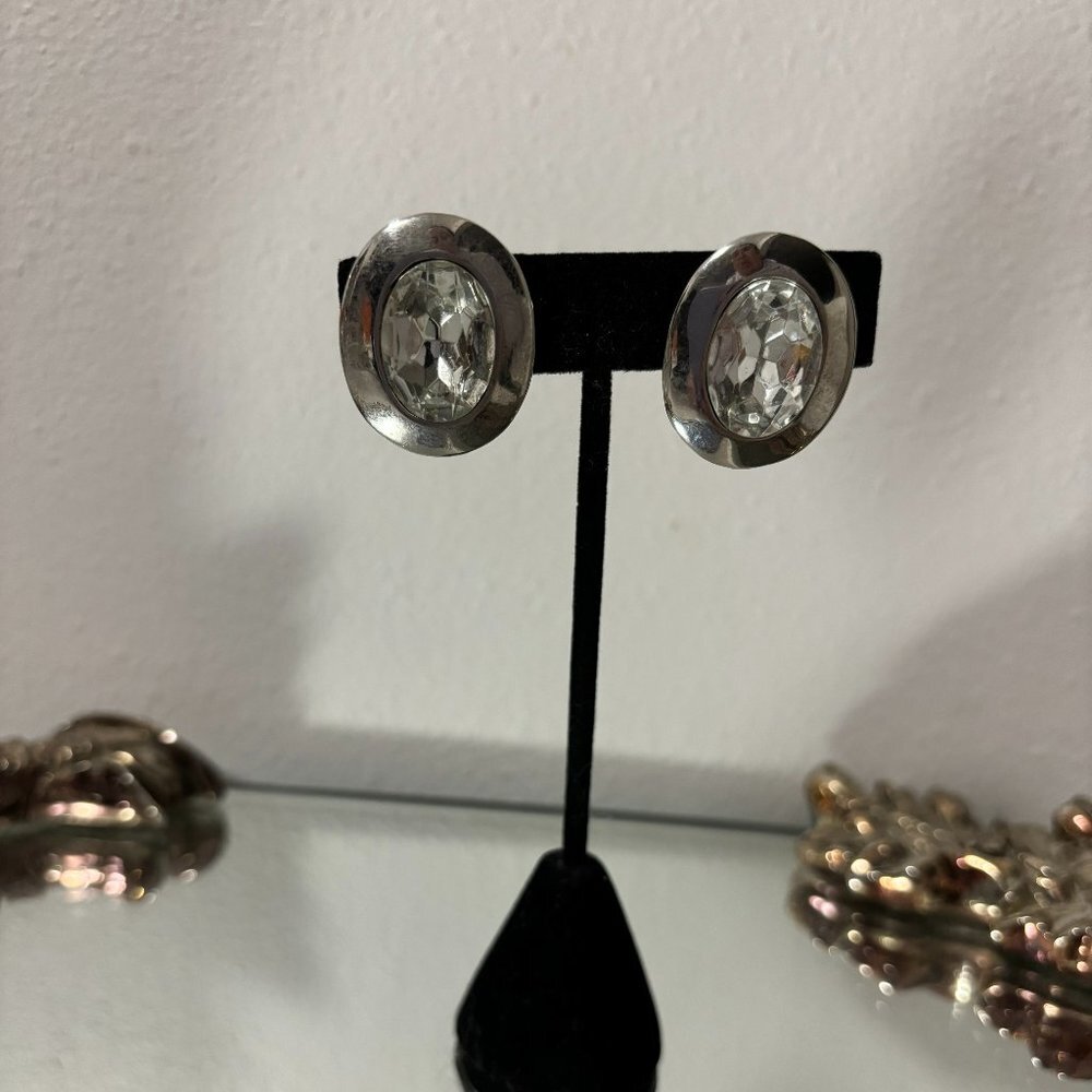 Vintage 80's clip on earrings white faceted glass stone large